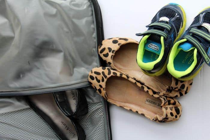 packing tips shoes suitcase