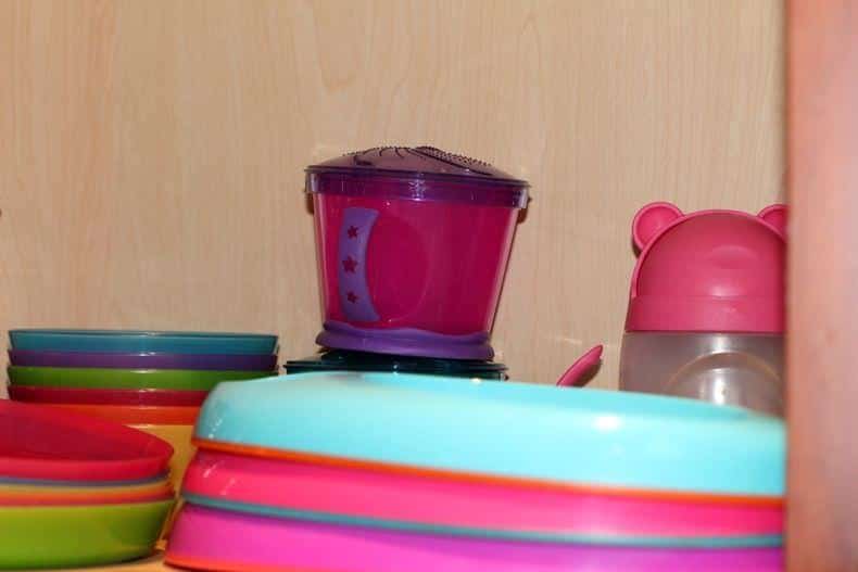 organizing kids tableware
