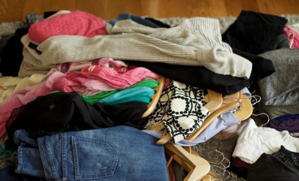 6 Steps To Get Your Clothing Organized - The Organized Mama