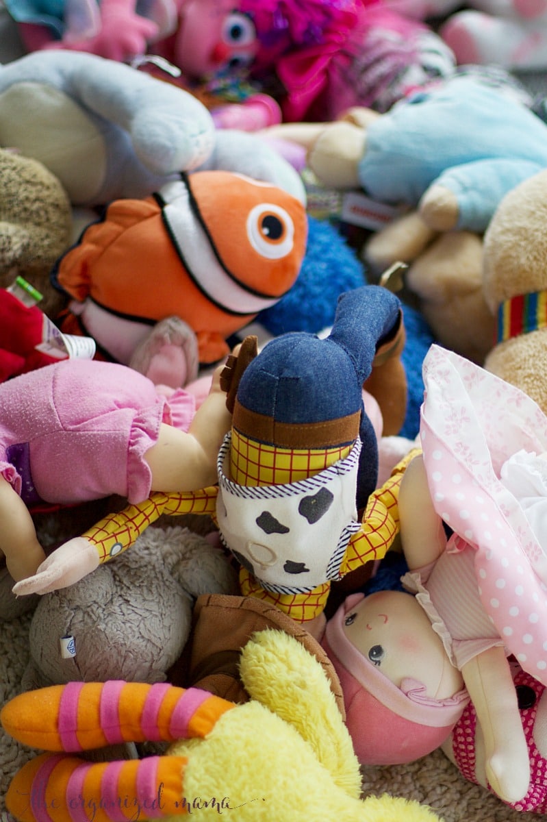 how to organize stuffed animals piles