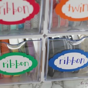 Learn how to make custom sticker labels in brigth colors!