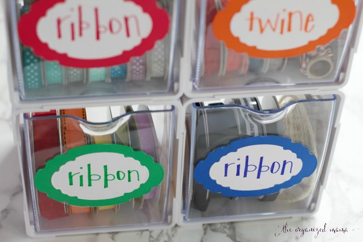 Learn how to make custom sticker labels in brigth colors!