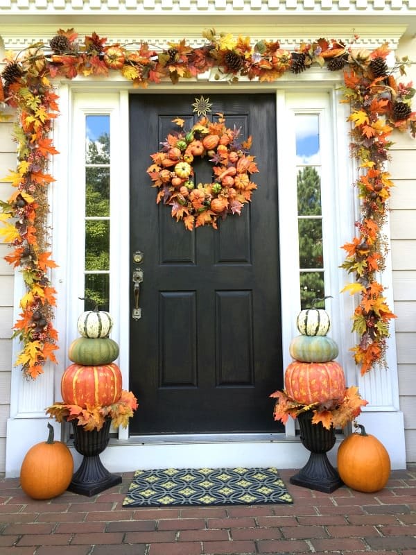 These are our top Fall Decorating tips! Celebrate Fall and get your home ready for the cozy months ahead. #falldecor #falldecorating 