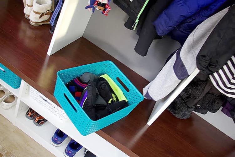 Learn how to create mudroom storage from professional organizers, The Organized Mama. With countless years of experience, she has tips for any space. #mudroomstorage #mudroom