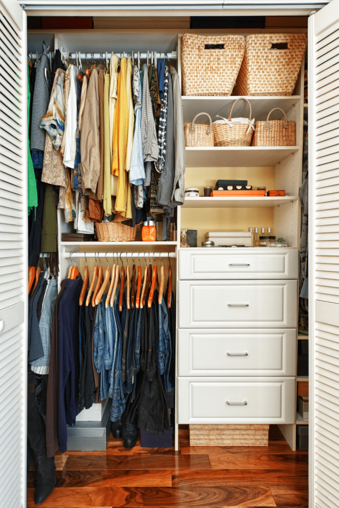 organising walk in wardrobe closet